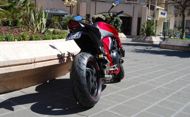 Honda CB1000R Red Line